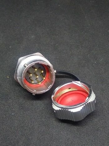 WY20J7ZM IP67 Metal Bayonet Panel Tipi Konnektör