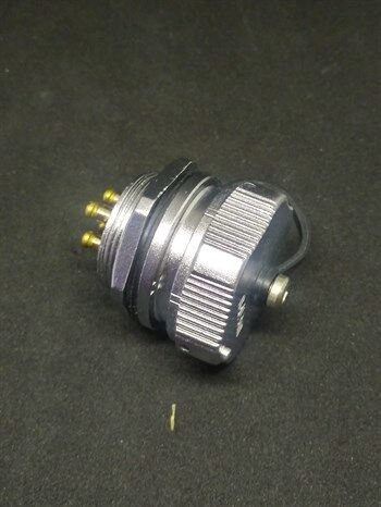 WY24K4ZM IP67 Metal Bayonet Panel Tipi Konnektör