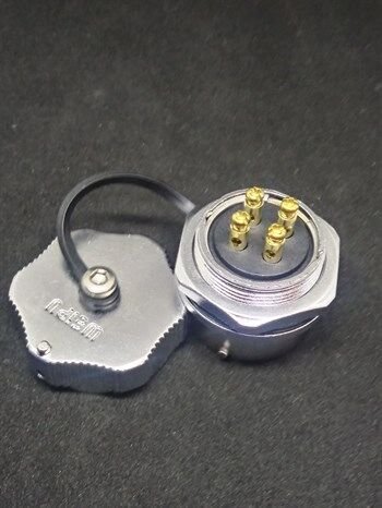 WY24J4ZM IP67 Metal Bayonet Panel Tipi Konnektör