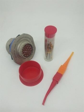 D38999/24MD19SD Jum Nut Receptacle Panel Tipi Dişi Konnektör