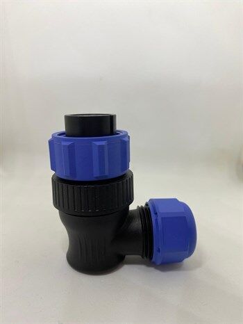 SP2116/S15 IP68 Plastik 90 Derece Kablo Tipi Konnektör