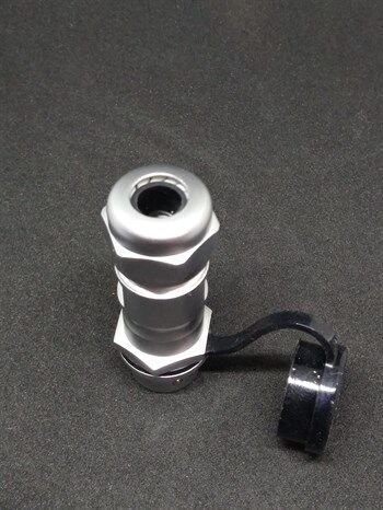 SF1211/P4 IP67 Metal Karşıt Tip Konnektör