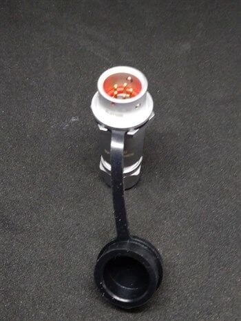 SF1211/P5 IP67 Metal Karşıt Tip Konnektör
