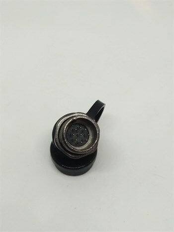 ST1213/P9  IP67 Metal Panel Tipi Konnektör