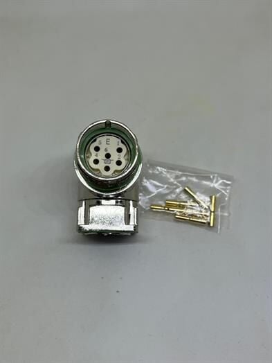 M623 6 Pin 90Derece Panel Tipi Dişi Konnektör