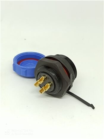 SP2112/P4 IP68 Plastik Panel Tipi Konnektör