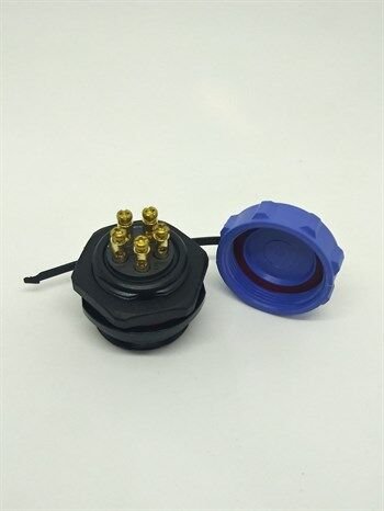 SP2112/P5 IP68 Plastik Panel Tipi Konnektör