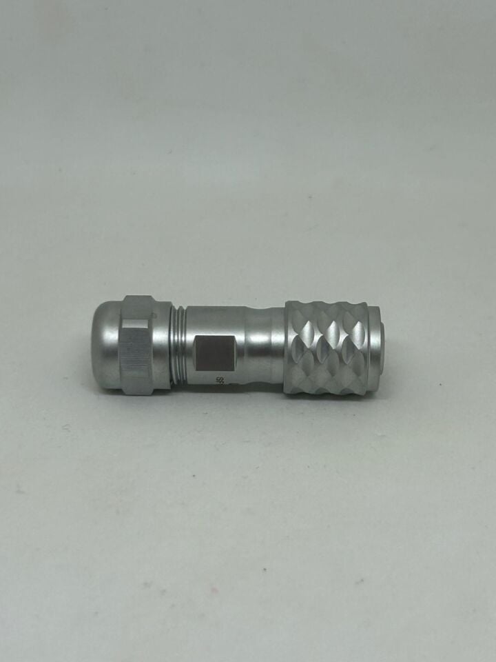 SF1010/S2 IP67 Metal Kasa Kablo Tip Dişi Konnektör