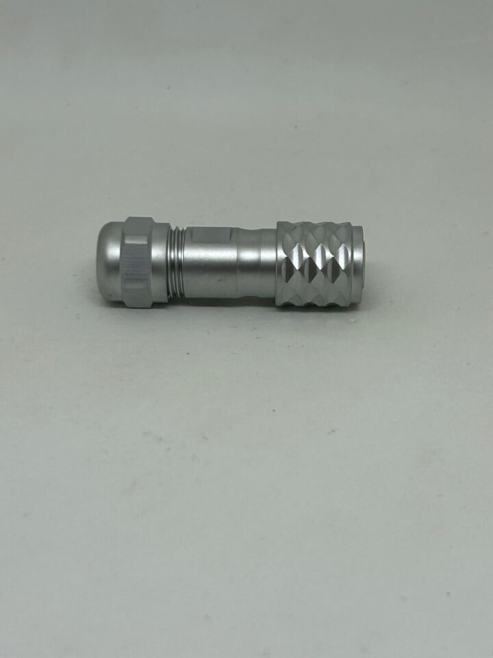 SF1010/P3 IP67 Metal Kasa Kablo Tip Erkek Konnektör