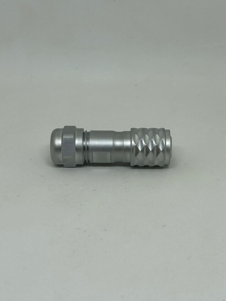 SF1010/P4 IP67 Metal Kasa Kablo Tip Erkek Konnektör