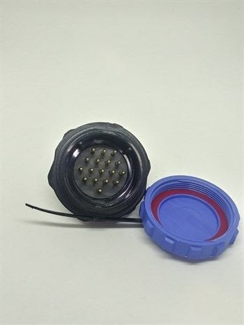 SP2912/P17 IP68 Plastik Panel Tipi Konnektör